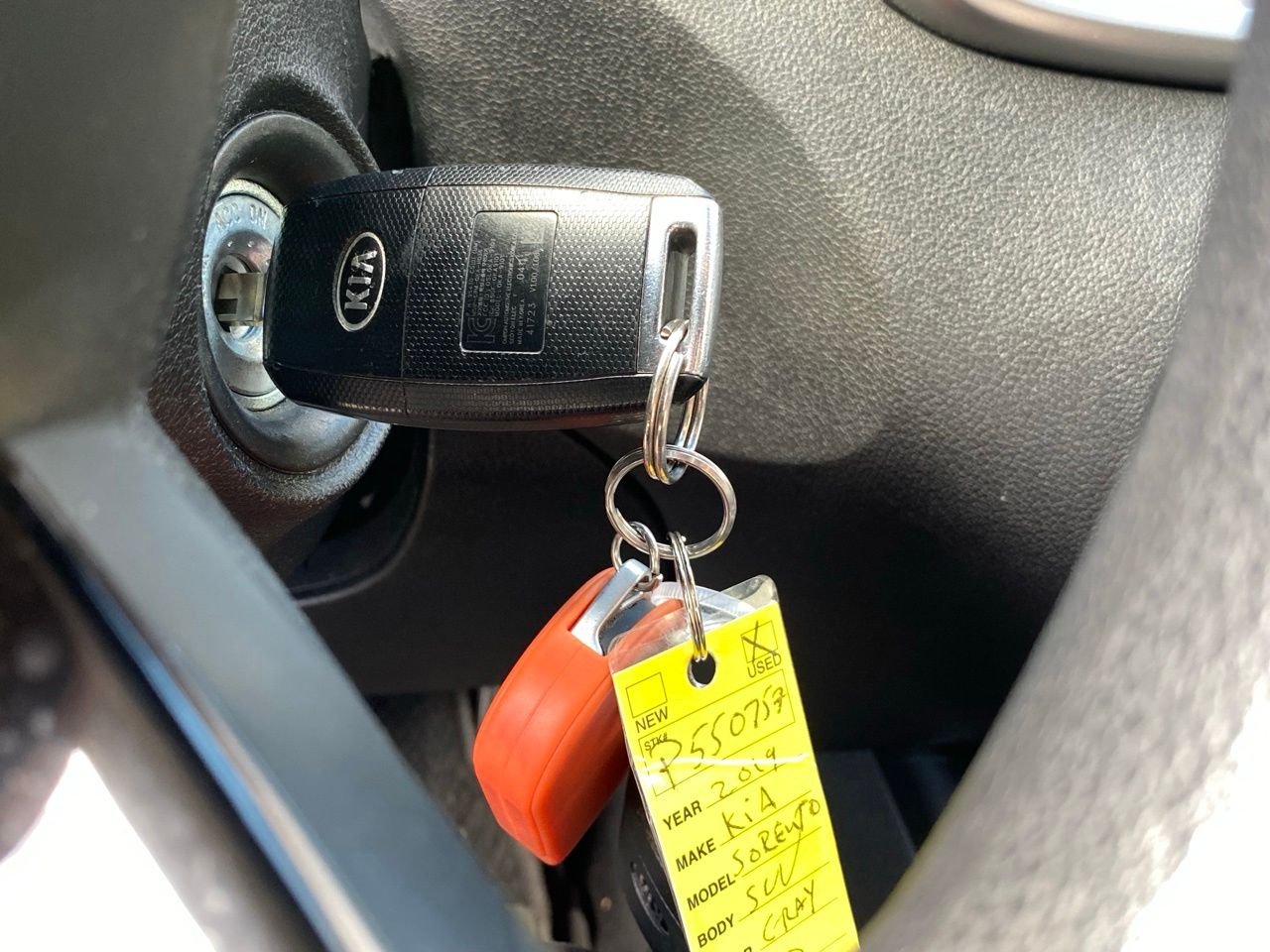 Used 2019 Titanium Silver Kia LX image 9