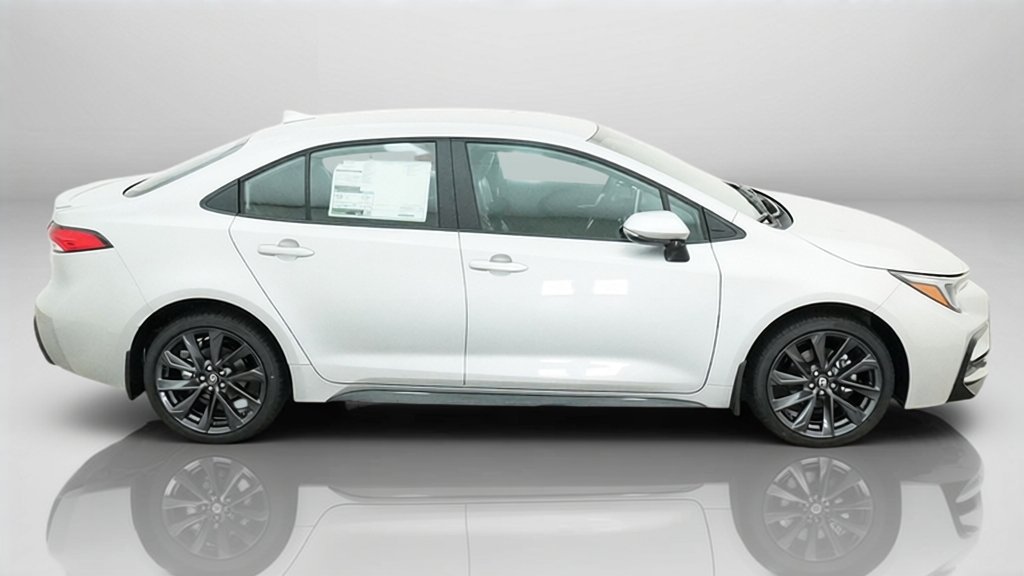 New 2027 Classic Silver Met Toyota SE image 7