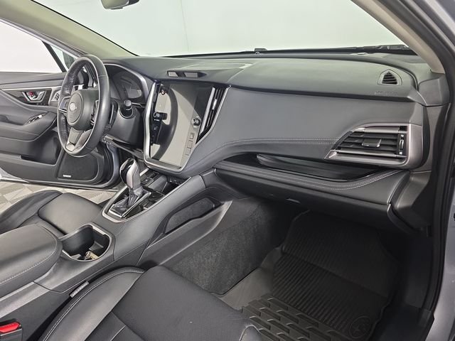 Used 2022 Ice Silver Metallic Subaru Limited image 19
