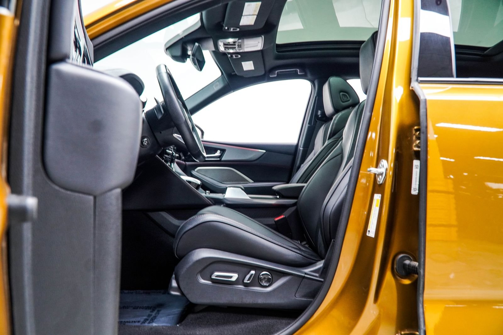Used 2022 Gold Acura Type S image 40