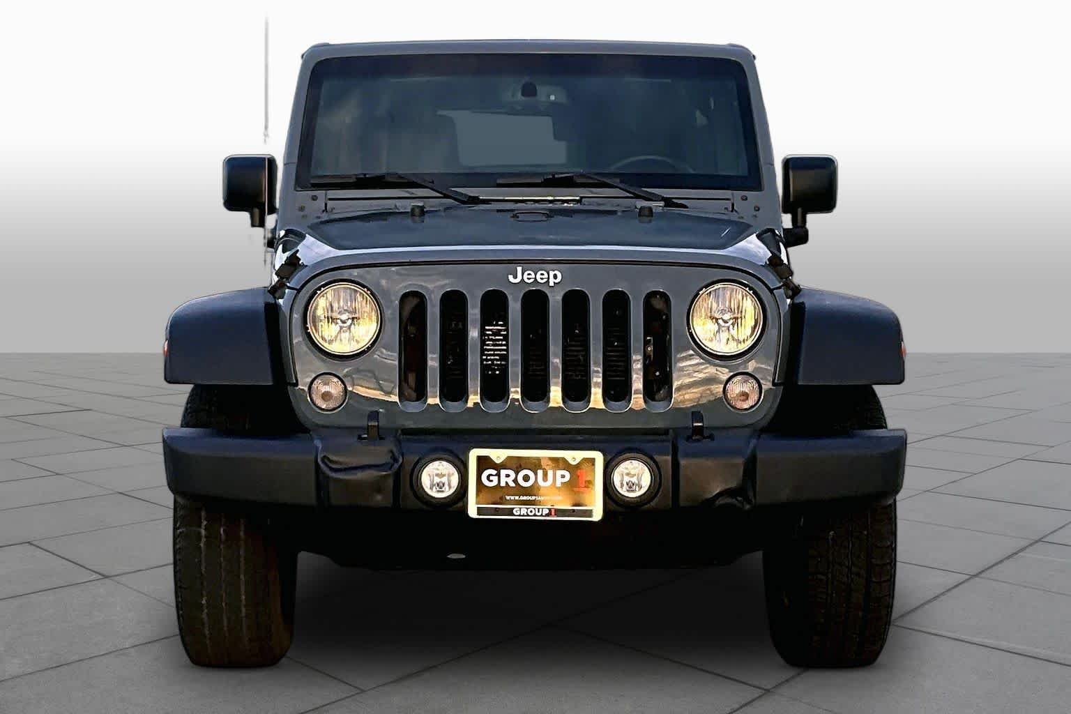 Used 2015 Anvil Clearcoat Jeep Sport image 4