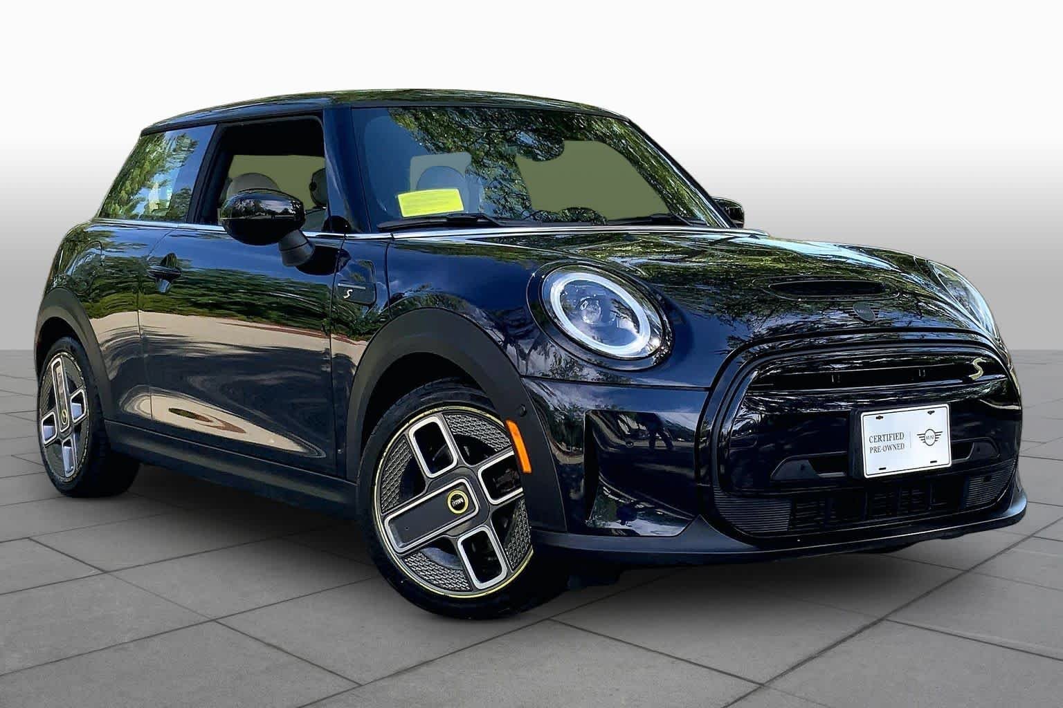 Used 2024 MINI Hardtop 2 Door SE with VIN WMW13DJ04R2U71696 for sale in Rockland, MA