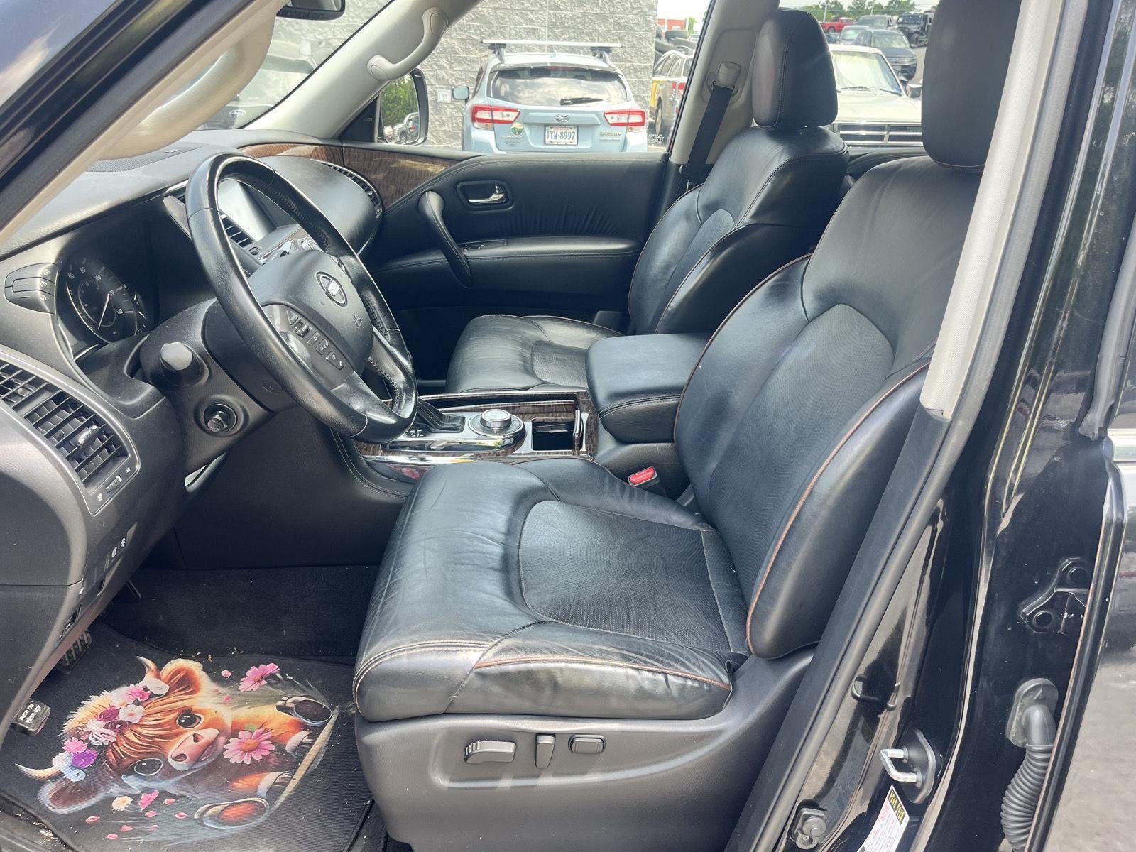 Used 2019 Super Black Nissan SL image 12
