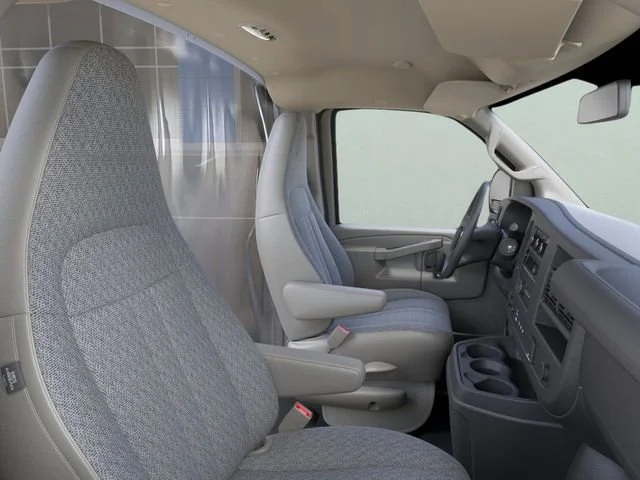 New 2025 Summit White Chevrolet 1WT image 17