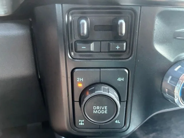 Used 2024 Glacier Gray Metallic Ford Lariat image 44