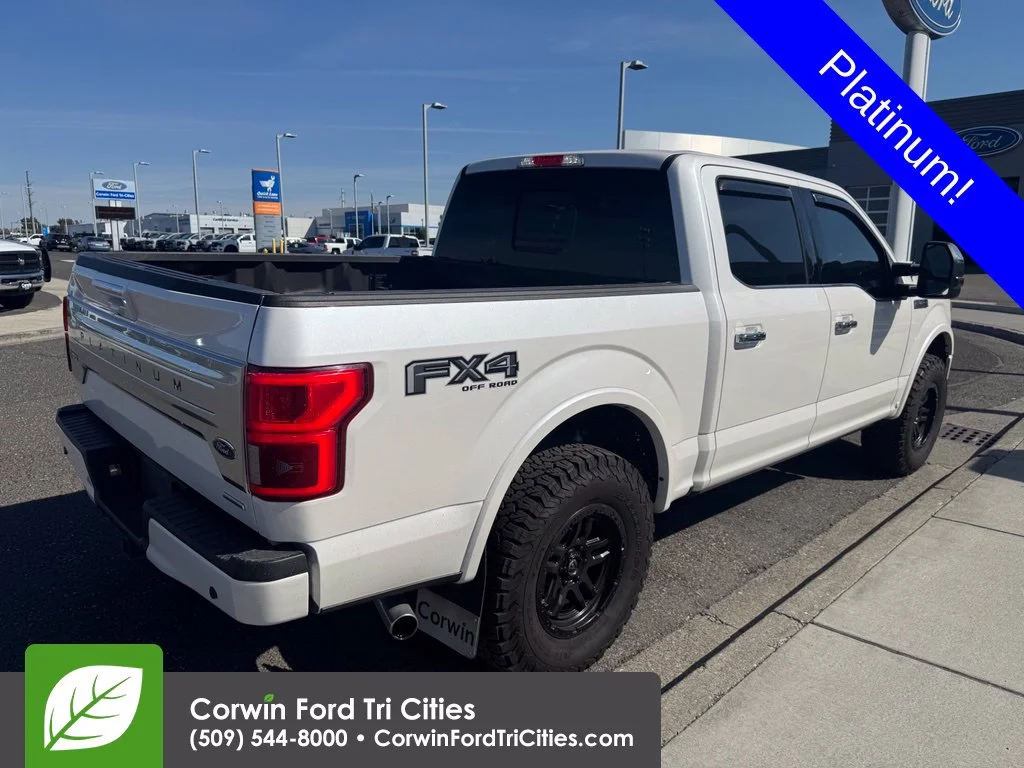 Used 2018 White Platinum Tri-Coat Metallic Ford Platinum image 4