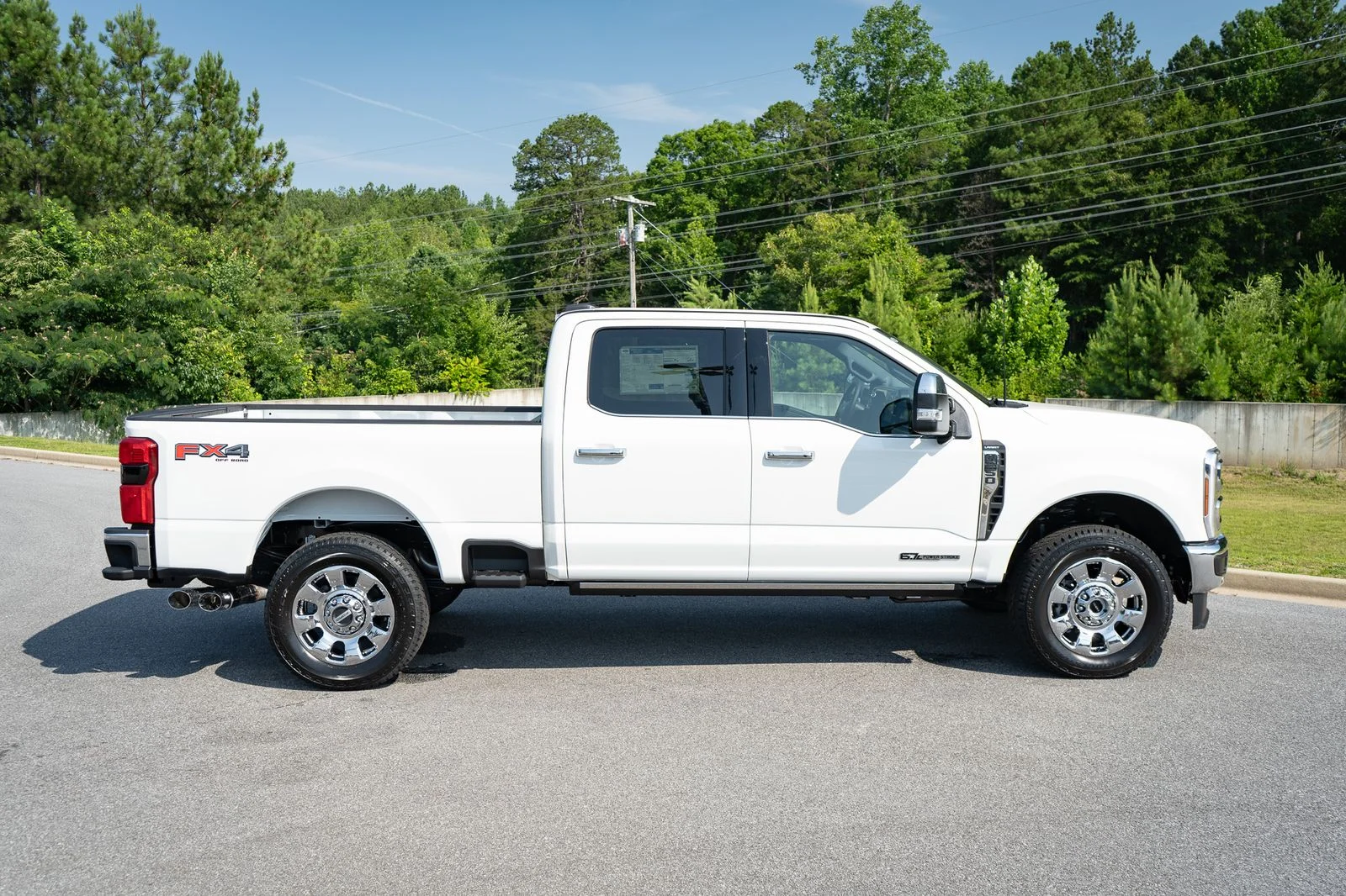 New 2026 Star White Metallic Tri-Coat Ford F-250® Lariat® image 23