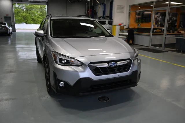 Used 2021 Silver Subaru Limited image 3