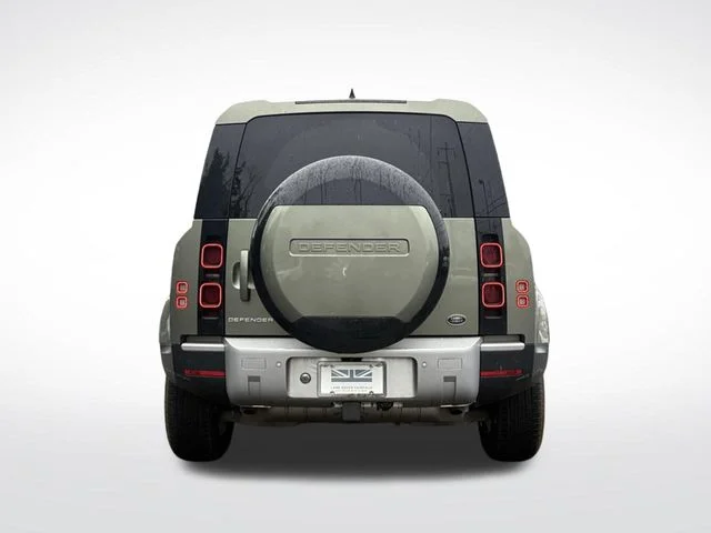 Certified Used 2023 Green Land Rover S image 7