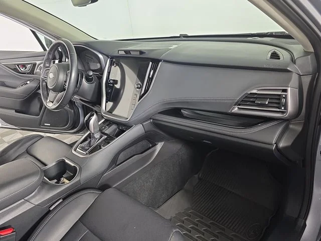 Used 2022 Ice Silver Metallic Subaru Limited image 19