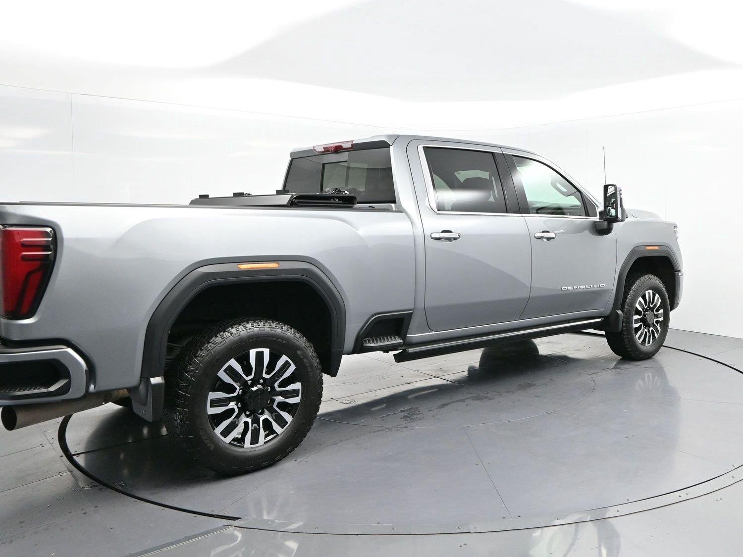 Used 2026 Sterling Metallic GMC Denali Ultimate image 7