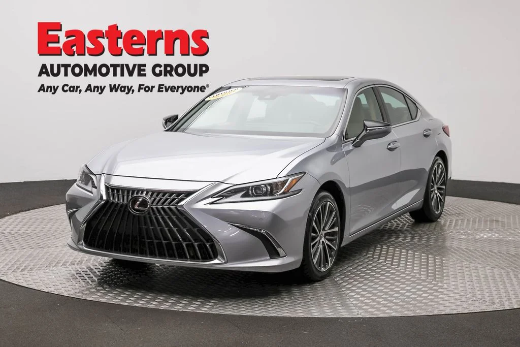 Used 2022 Silver Lexus 350 image 1