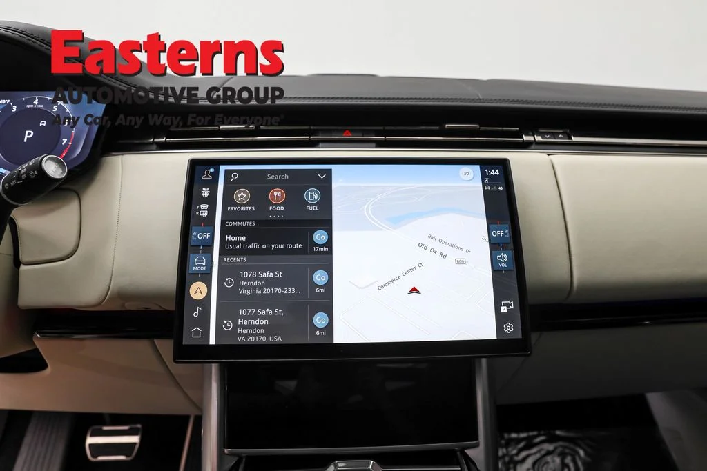 Used 2024 White Land Rover Autobiography image 12