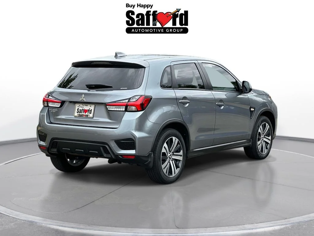 Used 2024 Gray Mitsubishi 2.0 SE image 9