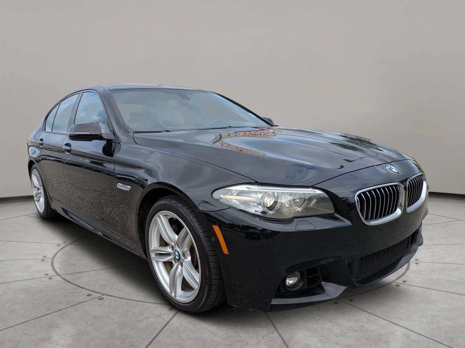 Used 2015  BMW 535i xDrive image 1