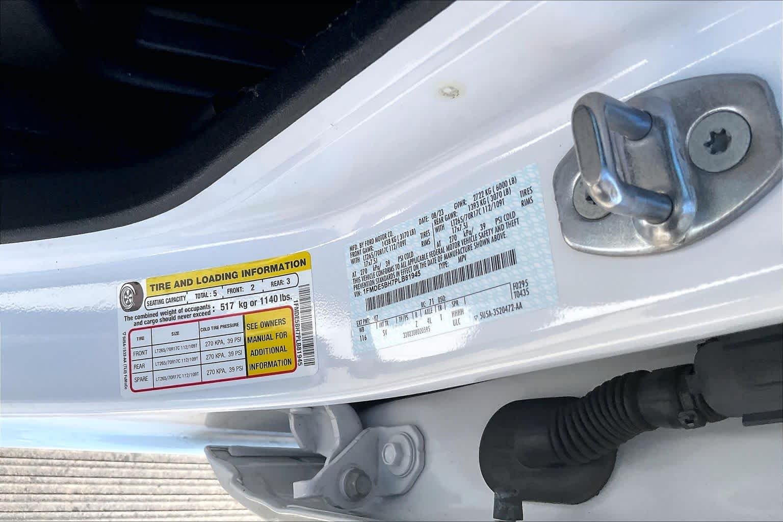 Used 2023 Oxford White Ford Black Diamond image 34