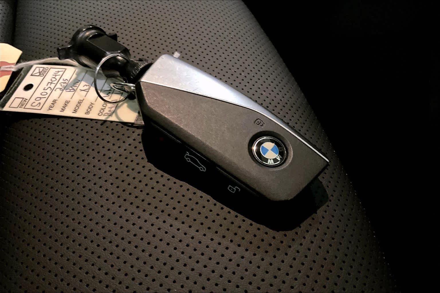 Used 2025 Alpine White BMW 30 xDrive image 14