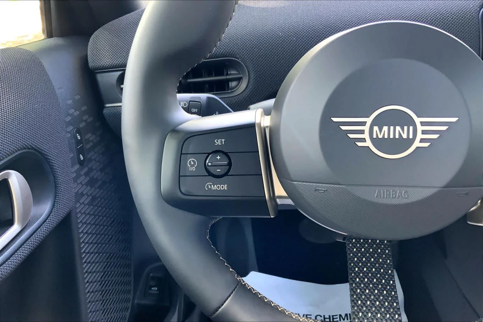 2026 MINI Hardtop 2 Door Base - Photo 23