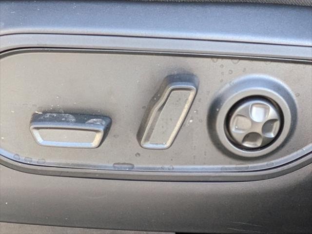 New 2026 Silver Zynith Exterior Paint Jeep Limited image 48