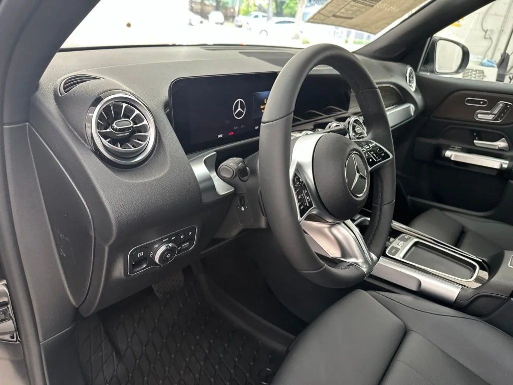New 2026 Black Mercedes-Benz GLB 250 image 13