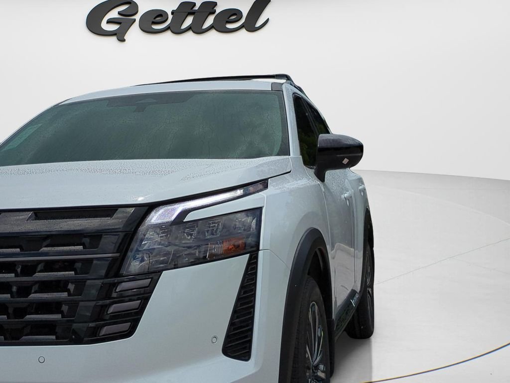 New 2026 Everest White Pearl TriCoat Nissan Platinum image 9