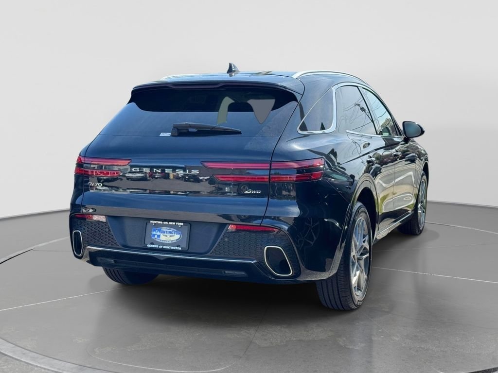 Used 2025 Black Genesis 2.5T image 3
