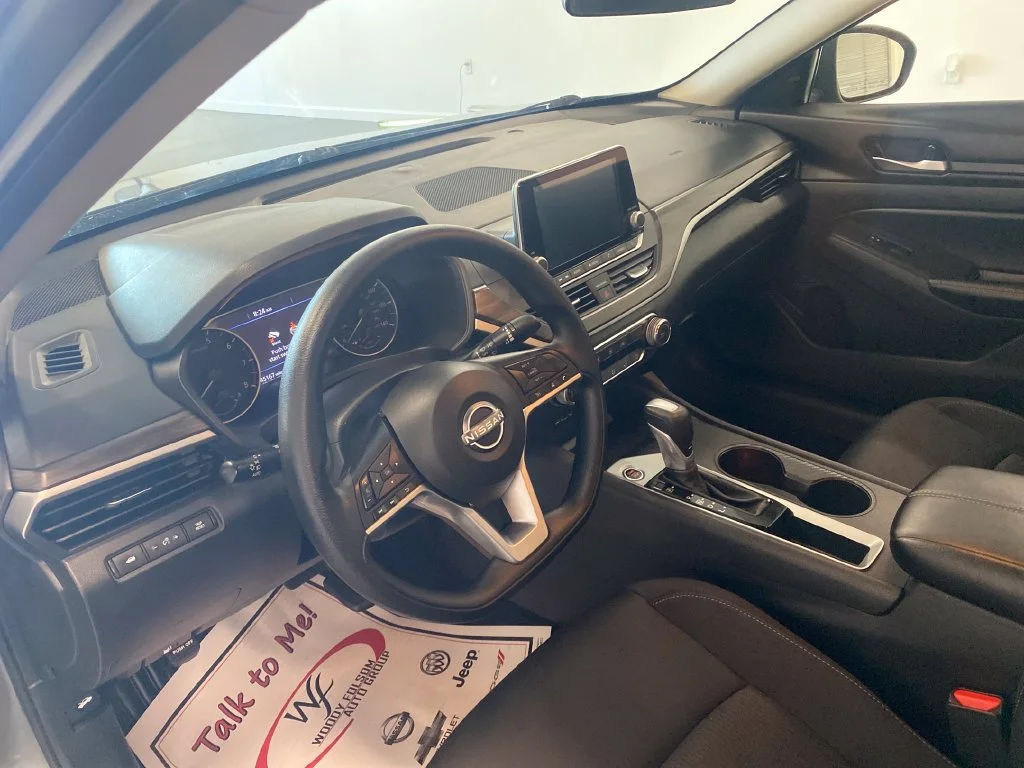 Used 2025 Gray Nissan 2.5 SV image 12