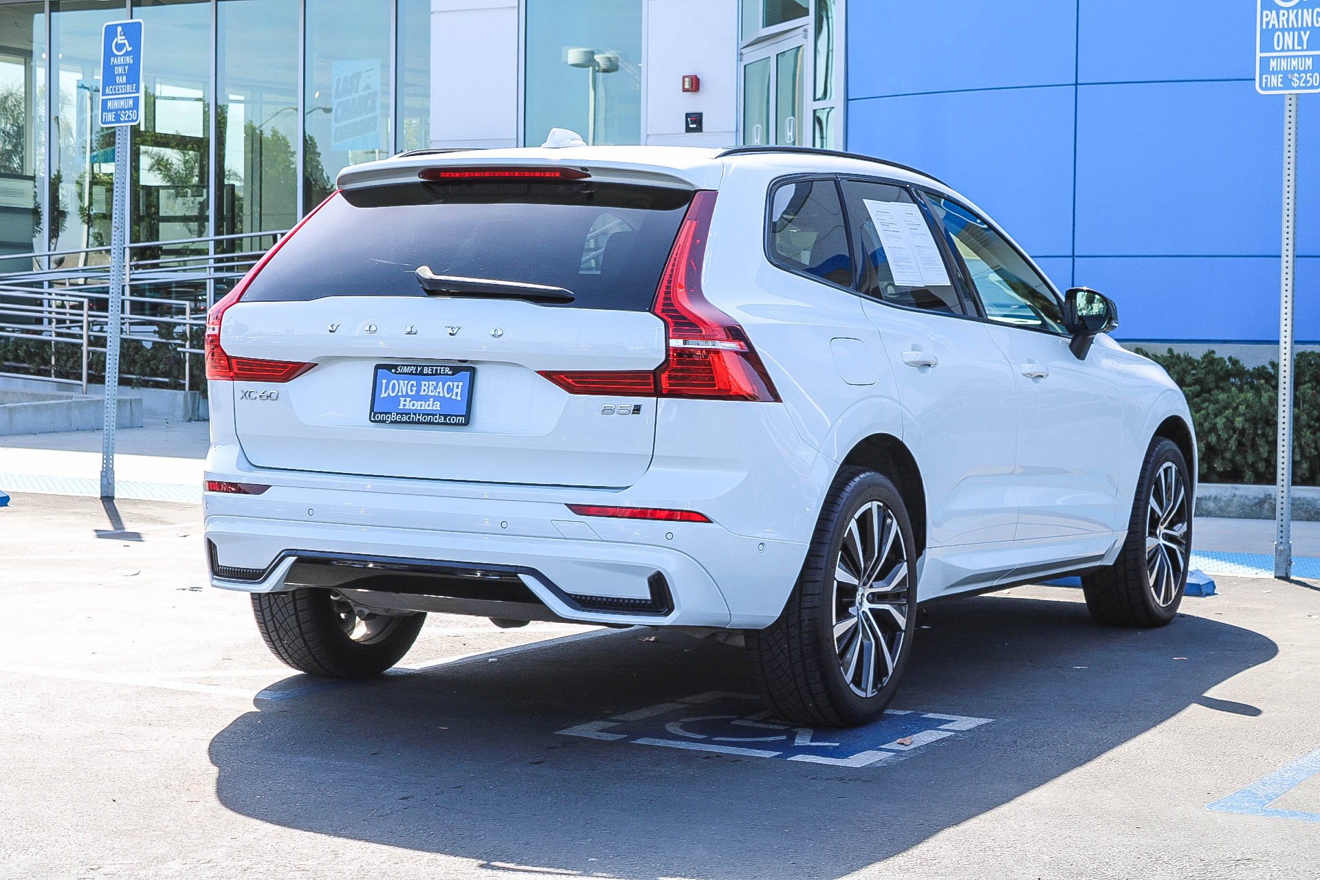 2023 Volvo XC60 Plus - Photo 6