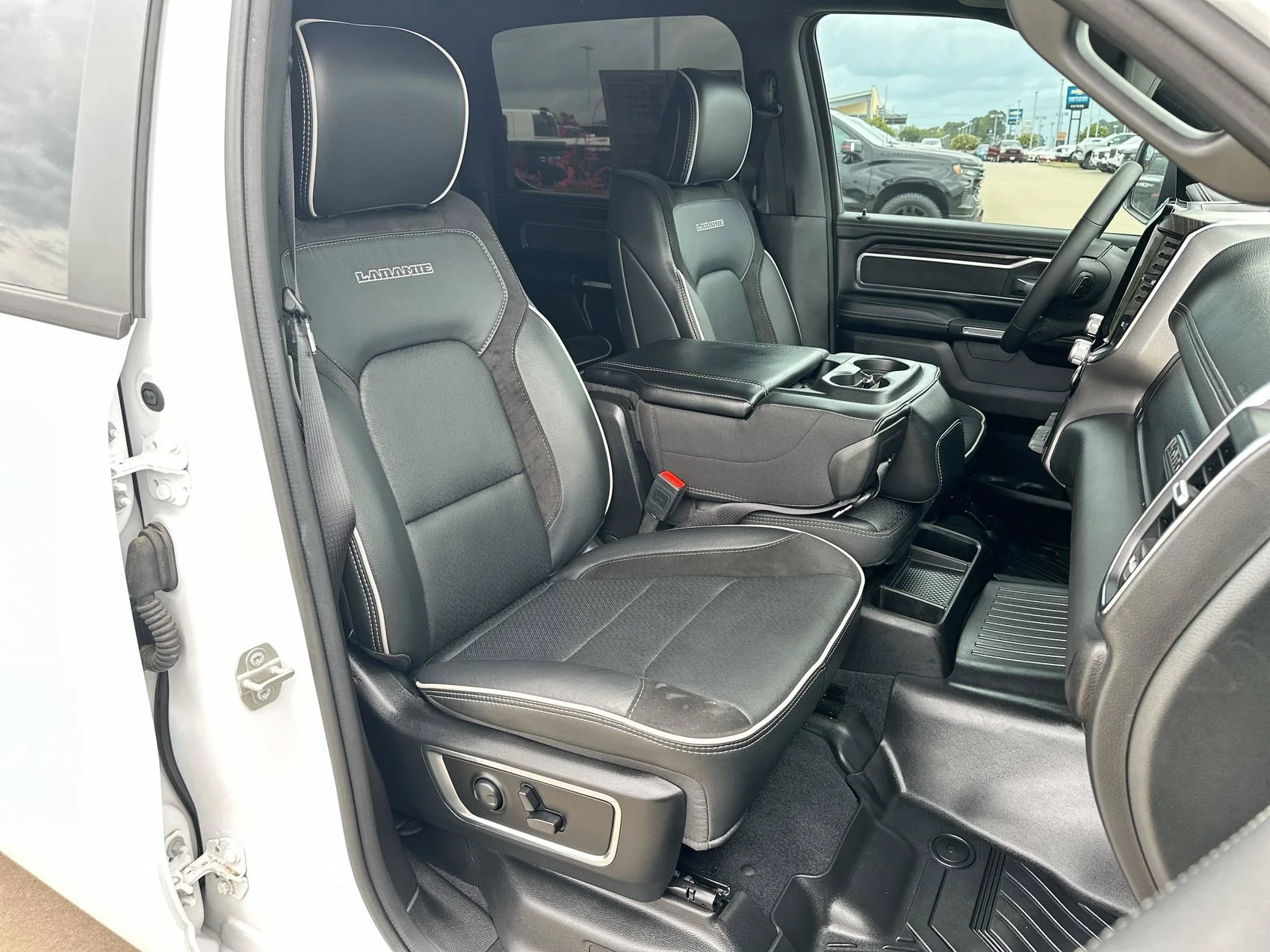 Used 2025 Bright White Clearcoat Ram Laramie image 22
