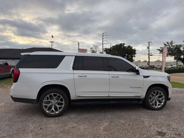 Certified Used 2023 White GMC SLT image 16