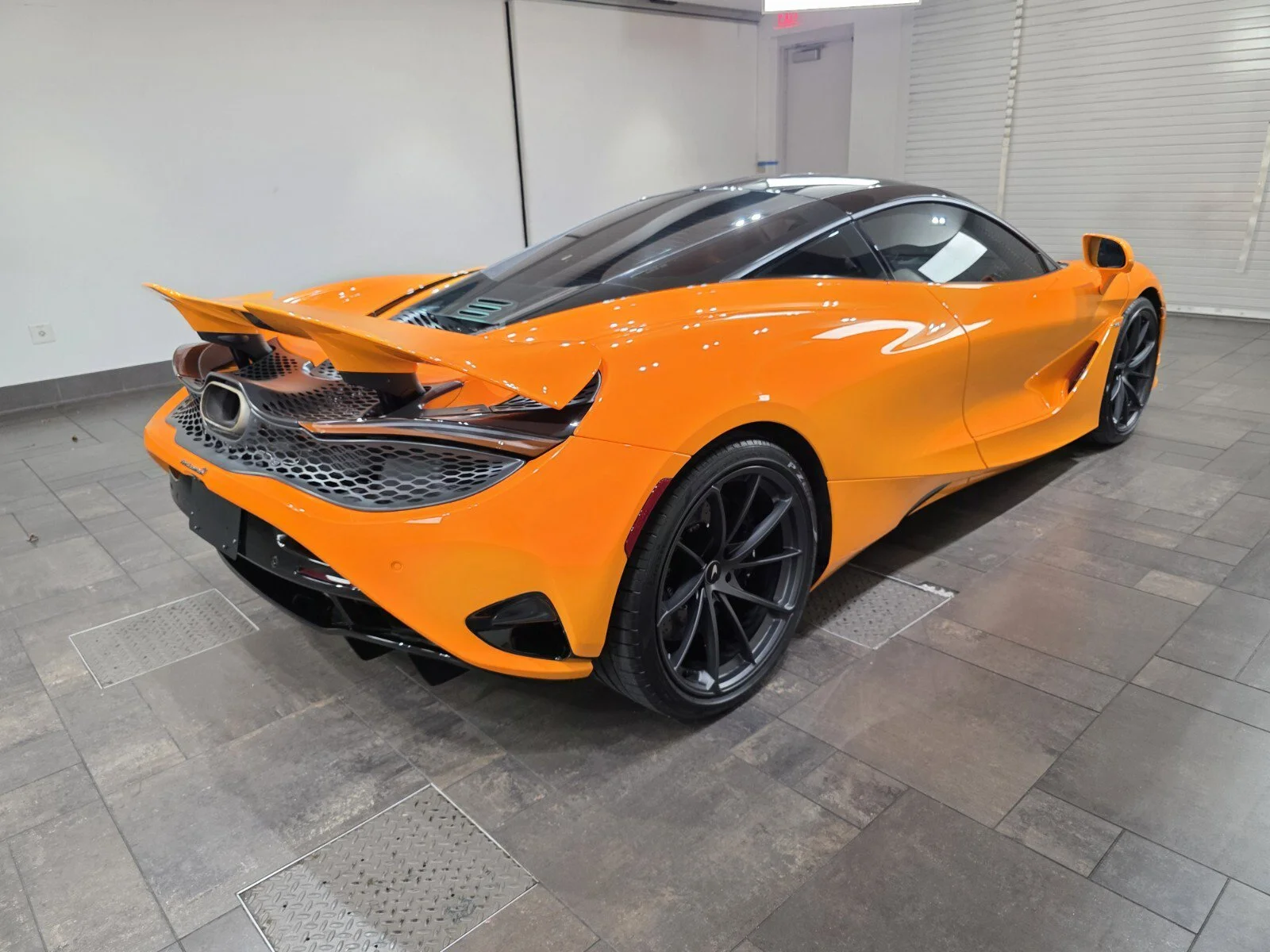 Certified Used 2024 McLaren Orange McLaren Coupe image 21