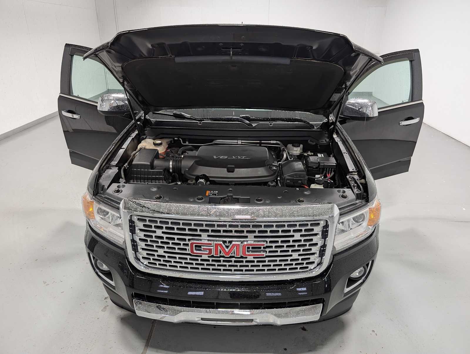 Used 2019 Onyx Black GMC 4WD Denali image 13