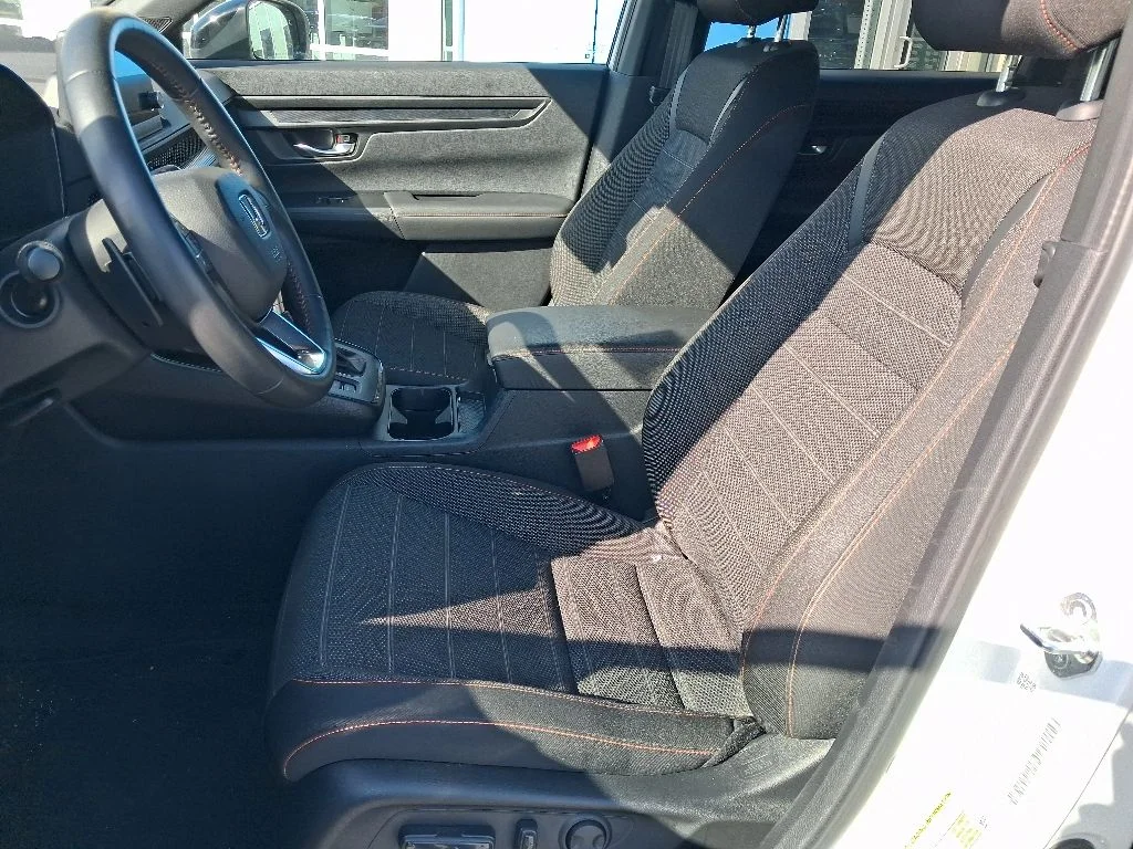 Used 2024  Honda Sport image 19