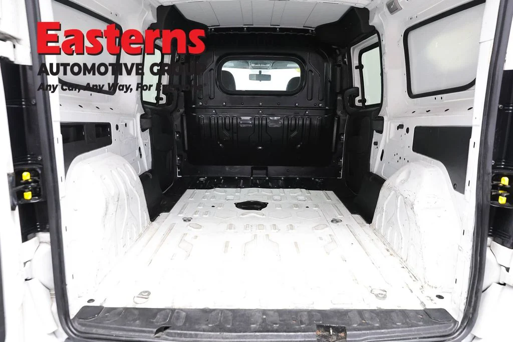 Used 2021 White Ram Tradesman SLT image 9