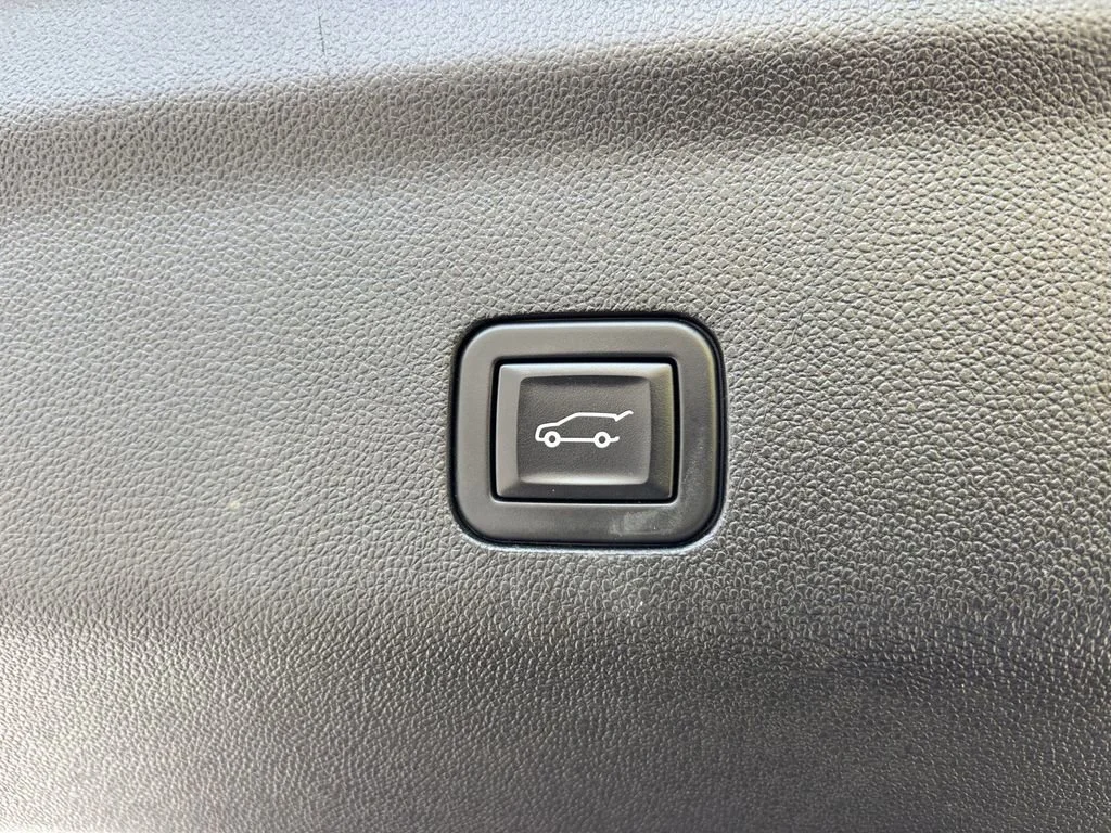Used 2023 Black Chevrolet RST image 20