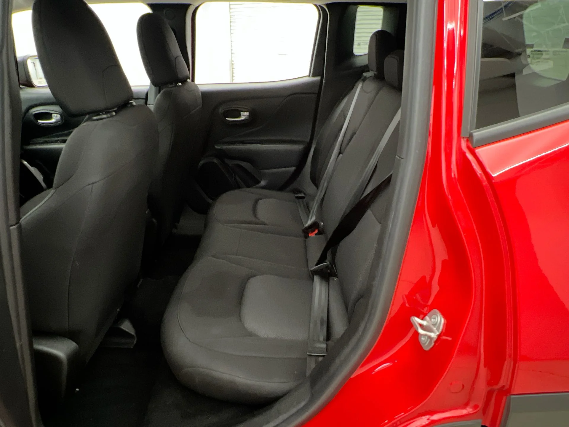 Used 2023 Red Jeep Latitude image 11