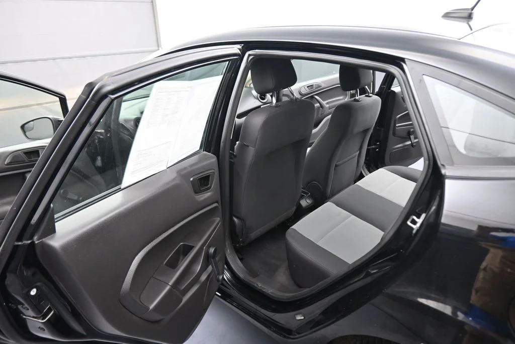 Used 2019 Black Ford S image 40