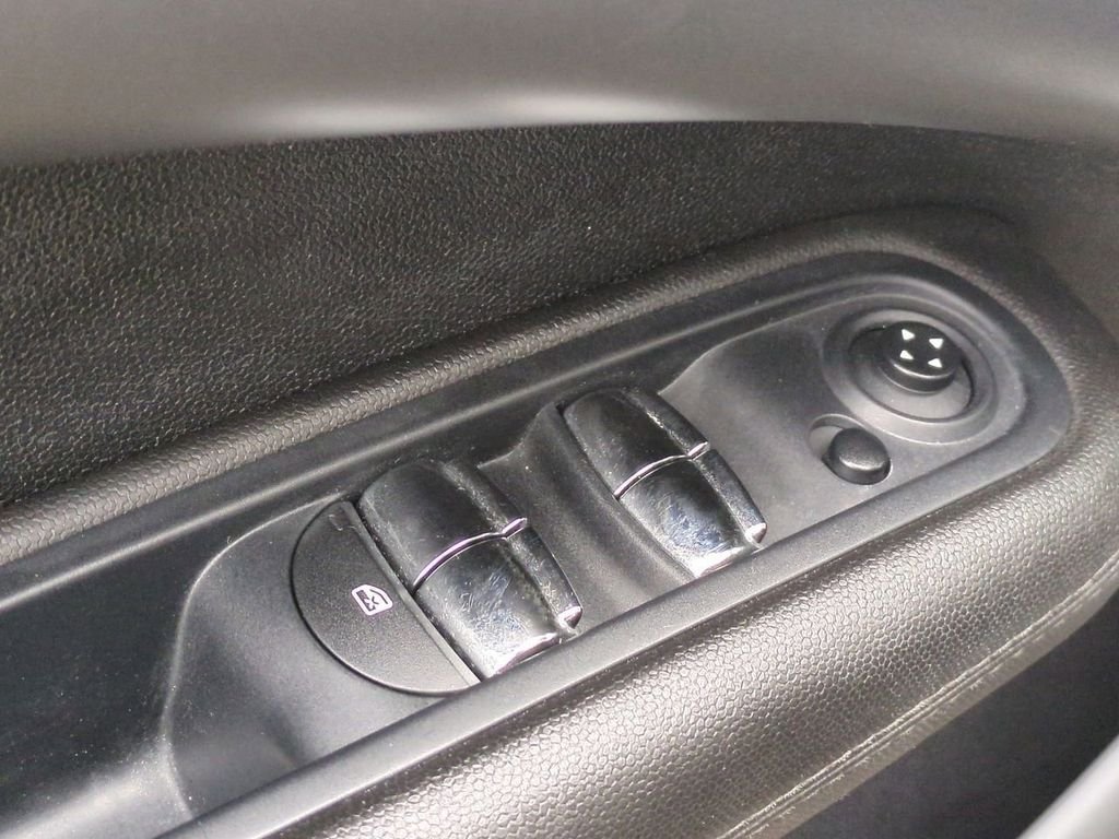 Used 2015 Blue MINI Base image 12