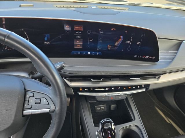 Used 2025 Silver Cadillac Premium Luxury image 21