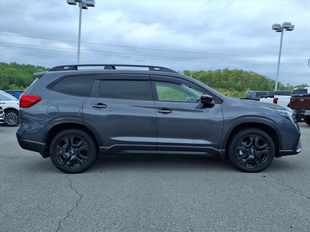 Used 2024 Magnetite Gray Metallic Subaru Onyx Edition Limited image 6