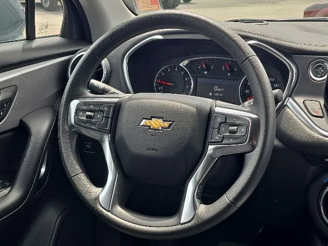 Used 2025 Gray Chevrolet LT image 36
