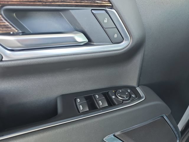 New 2026 Sterling Metallic GMC Elevation image 23