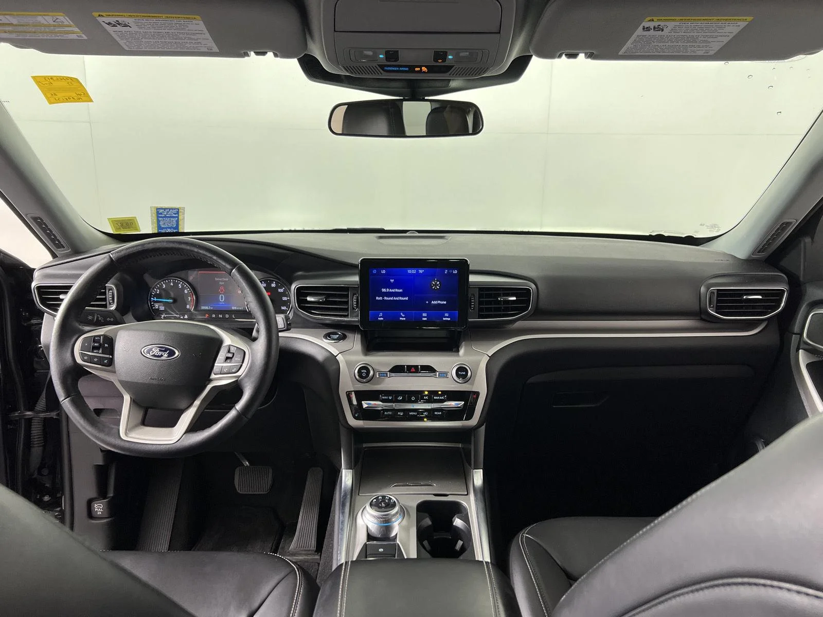Used 2023 Agate Black Ford XLT image 3
