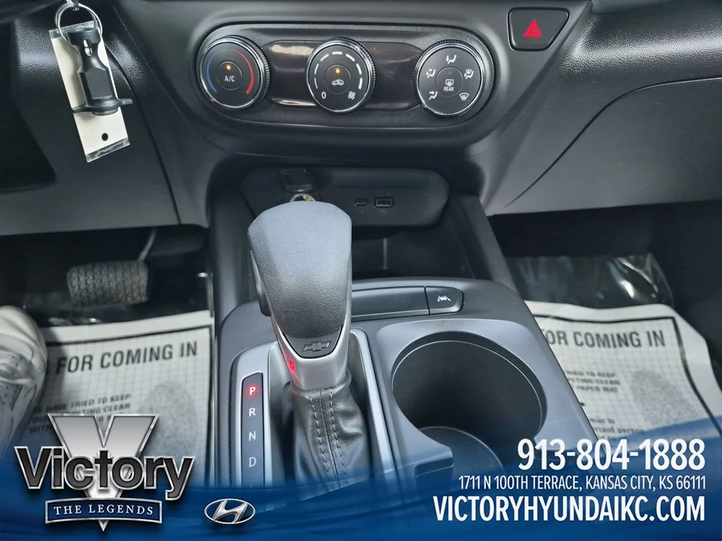 Used 2025 White Chevrolet LS image 18