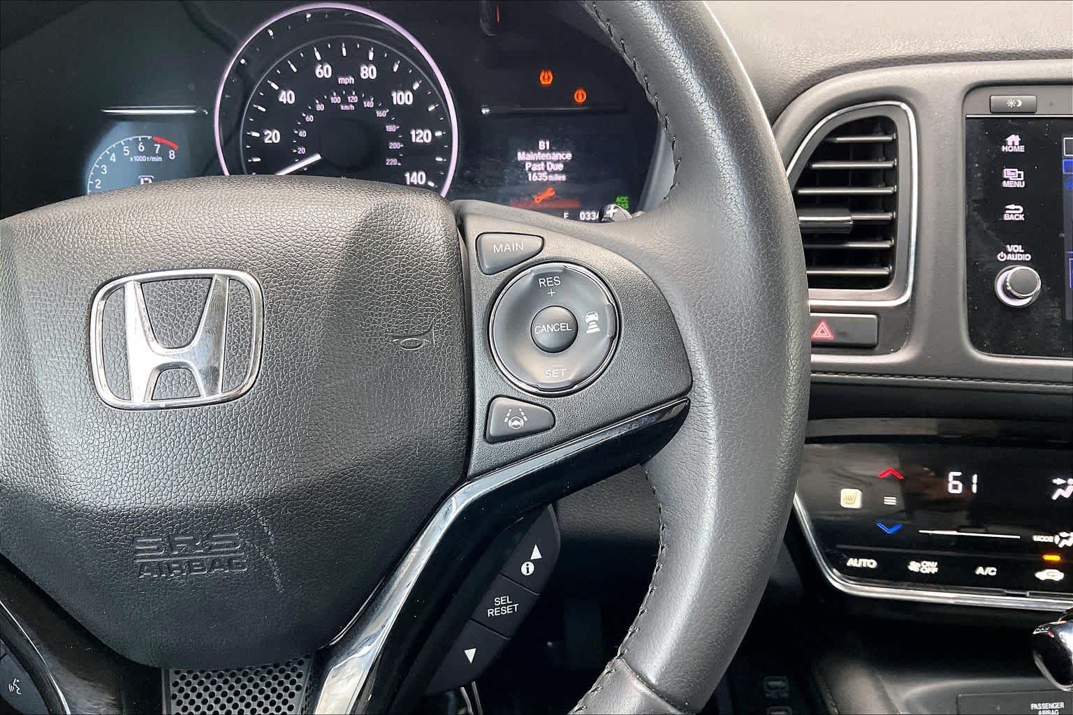 Used 2019 Platinum White Pearl Honda Touring image 25