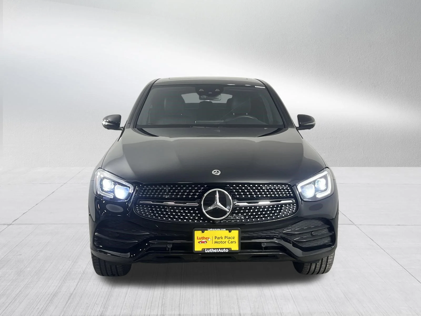 Used 2023 Obsidian Black Metallic Mercedes-Benz GLC 300 image 2