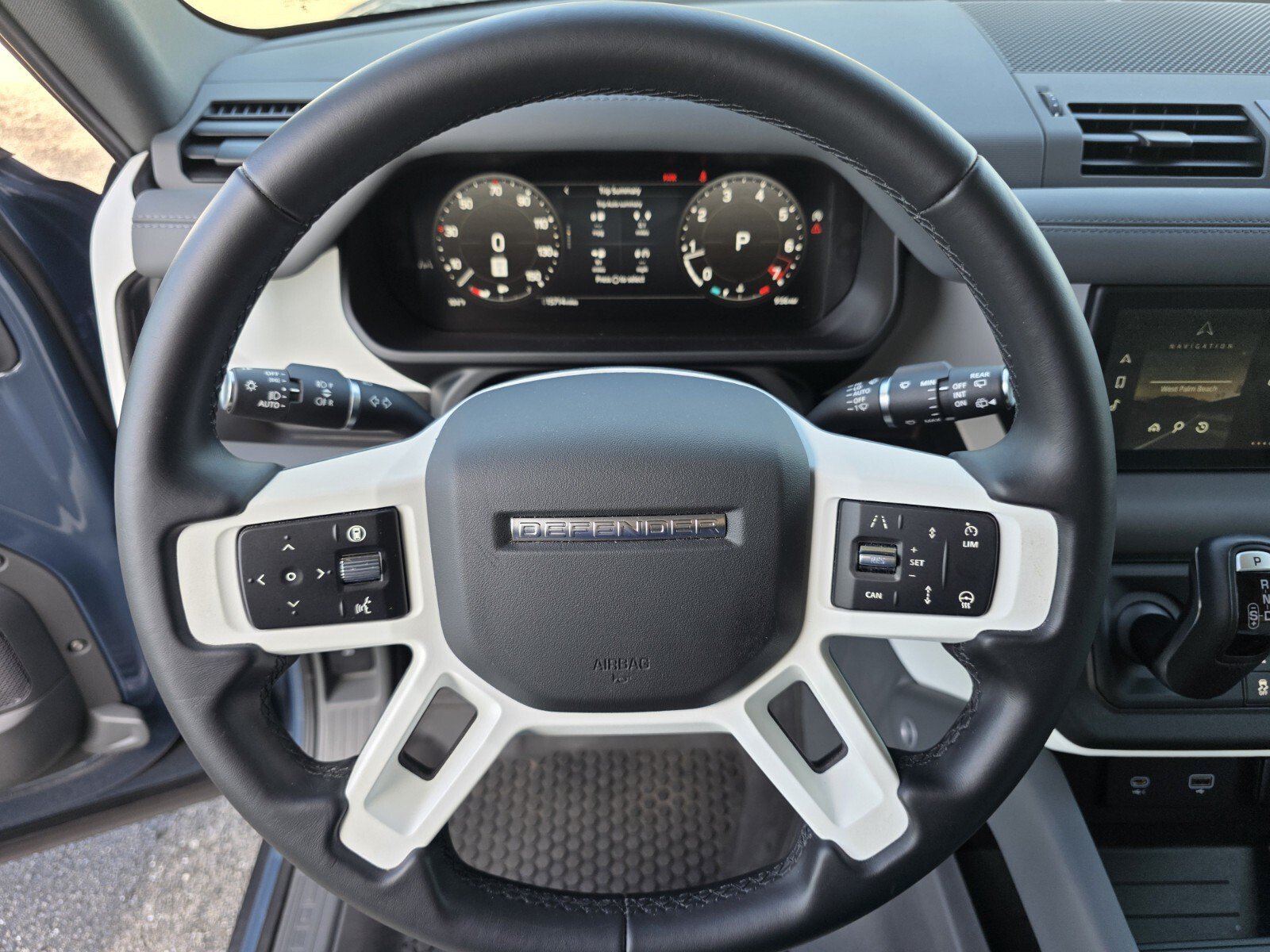 Certified Used 2024 Tasman Blue Metallic Land Rover 110 P400 S image 18