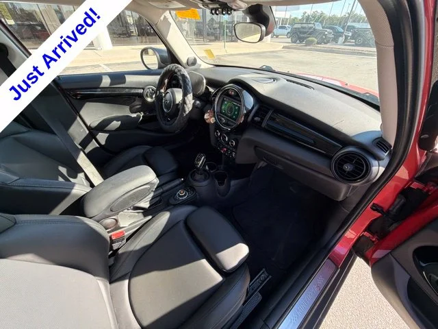 Used 2021  MINI Classic image 25