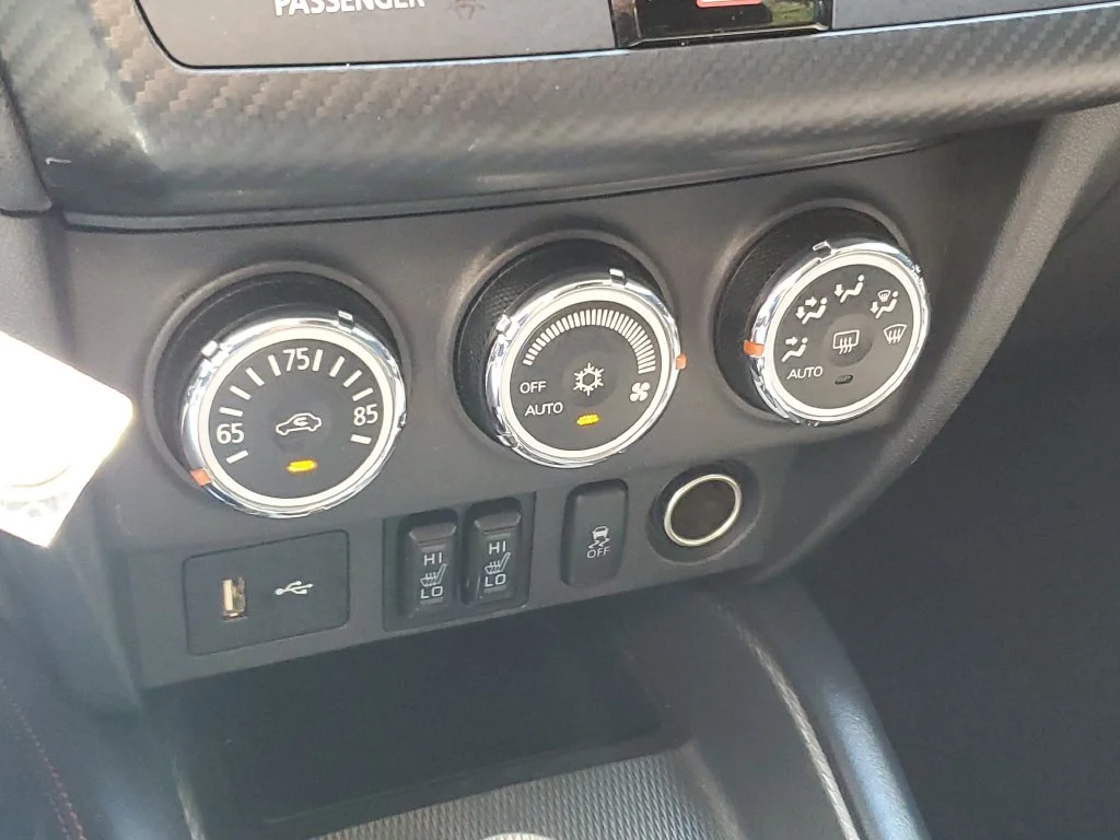 Used 2018  Mitsubishi 2.0 LE image 28