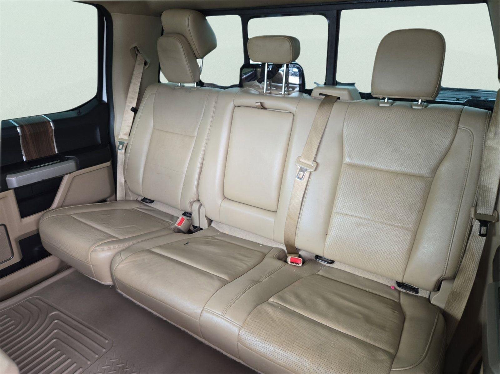 Used 2017 White Platinum Metallic Tri-Coat Ford Lariat image 23